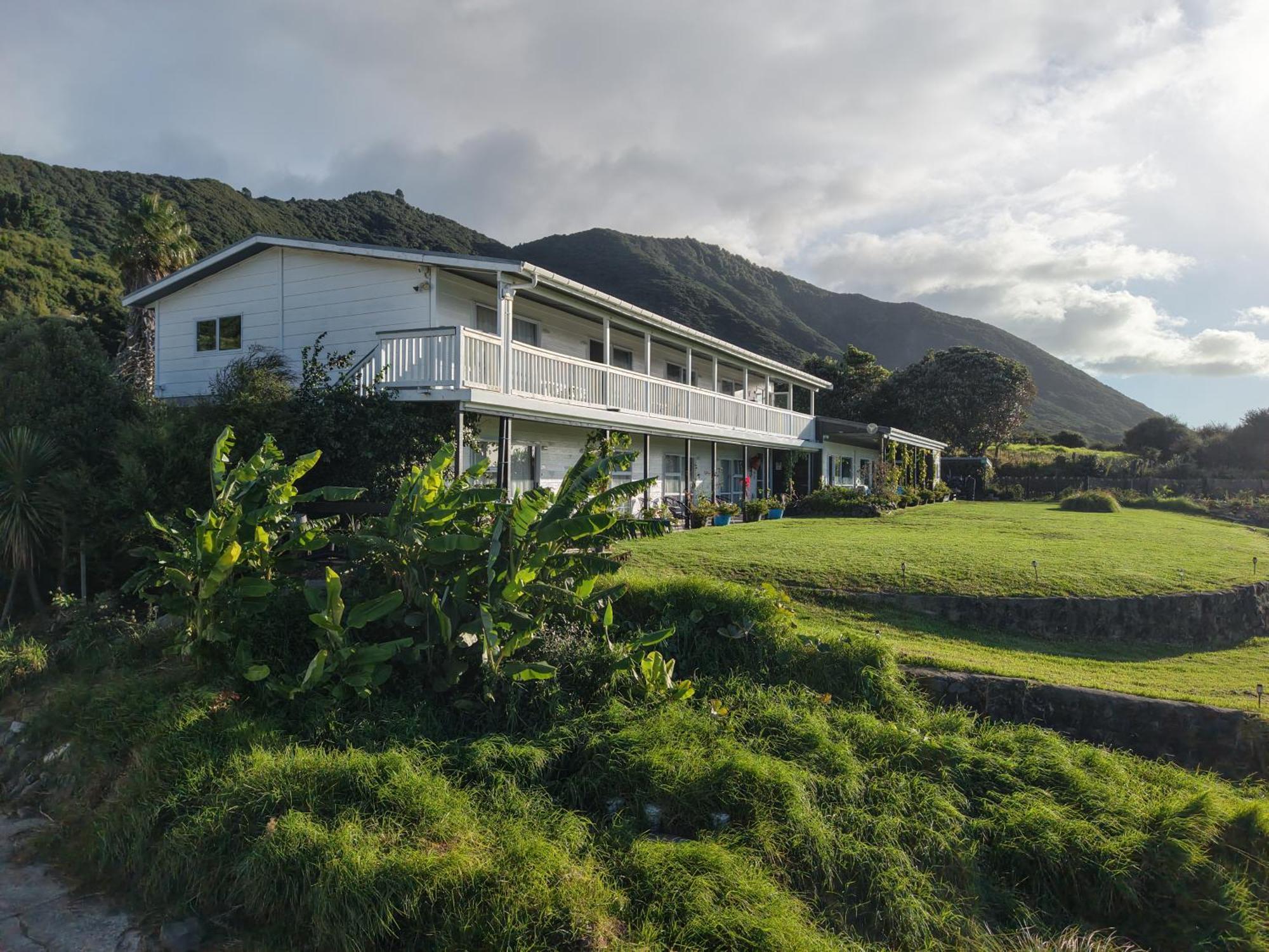 Lottin Point Motel Cape Runaway Exterior foto